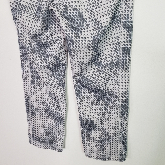 Old Navy Compression athletic leggings white gray - Picture 7 of 9
